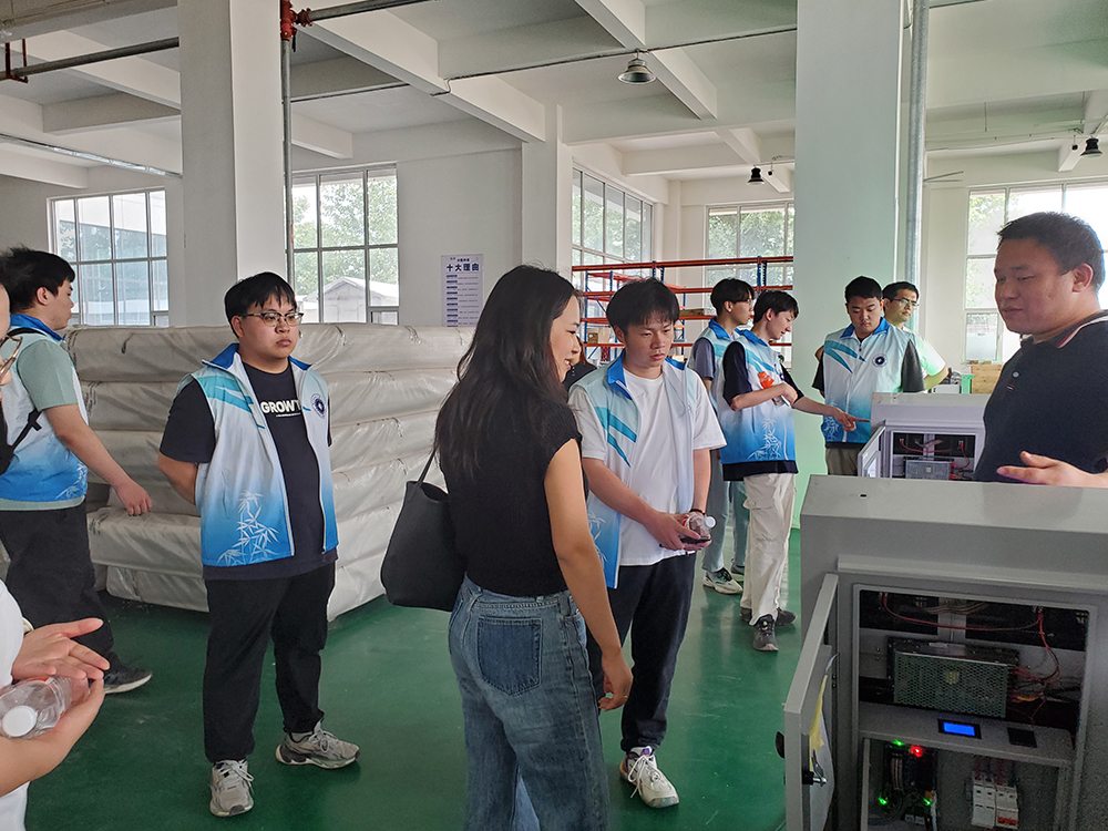 hebei-university-visit-xinglu-technology-2.jpg