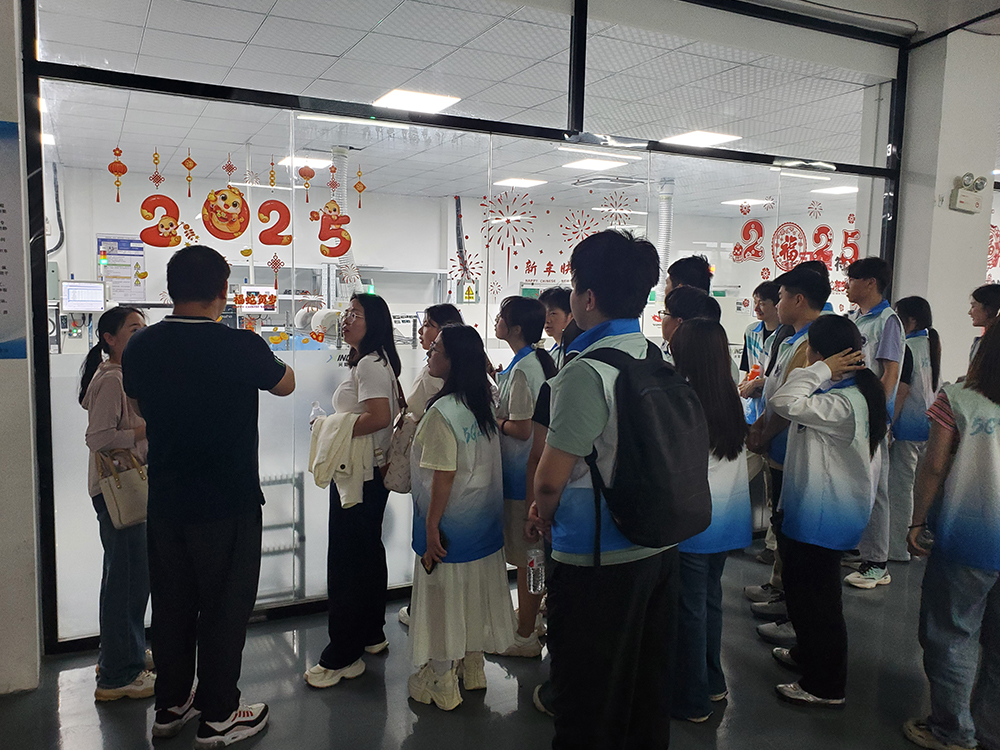 hebei-university-visit-xinglu-technology-3.jpg