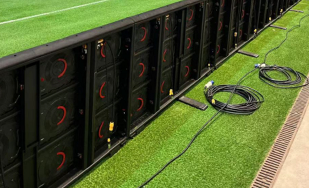 roleheller-perimeter-series-led-displays-for-sport-stadium.jpg