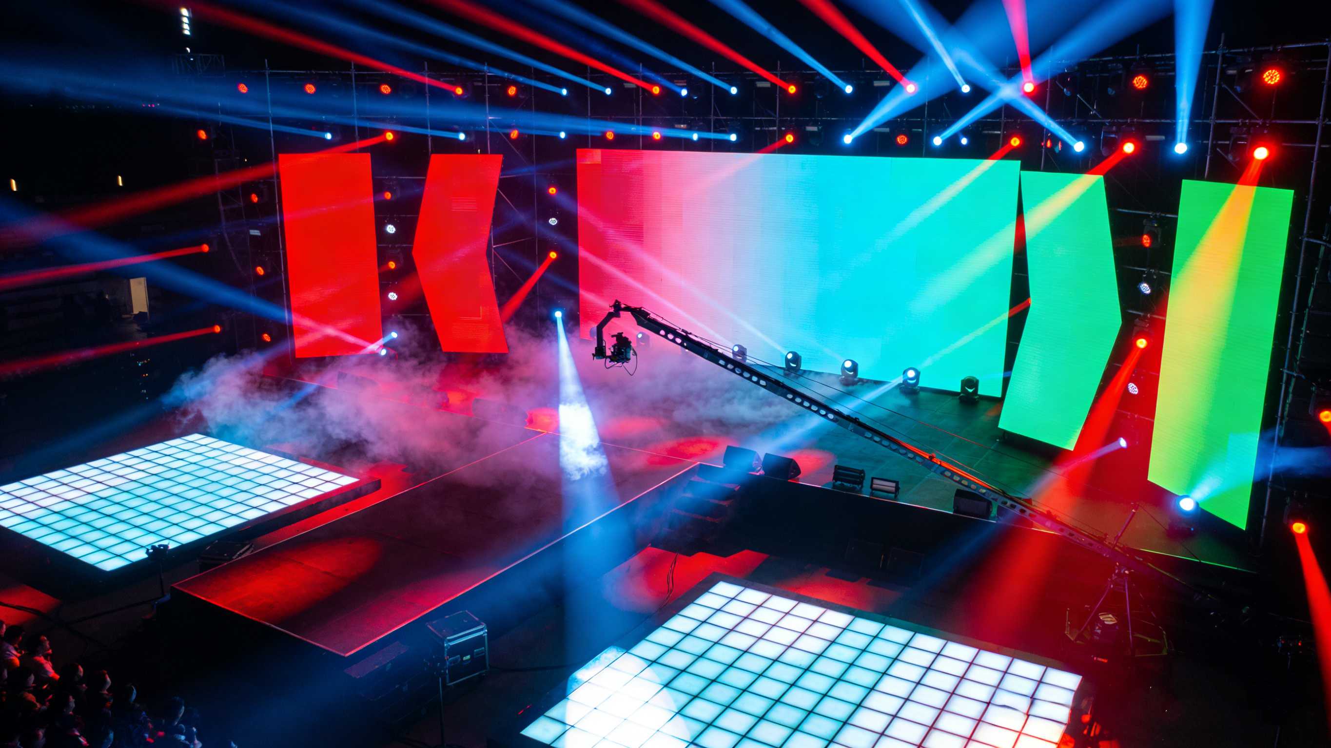 Where to find China LED video wall display manufacturers?